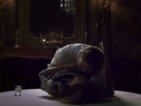 Малин Крепин голая – Лулу (2014) #5