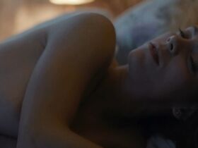 Виктория Луэнго голая – Рождественская ночь в Барселоне (2015) #14