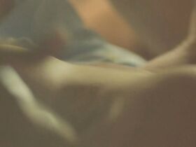 Виктория Луэнго голая – Рождественская ночь в Барселоне (2015) #7