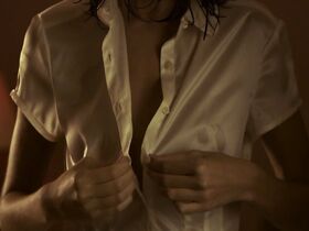 Мирея Ориоль секси – Amo (2016)