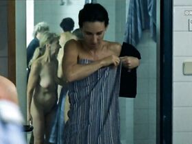 Мария Кёстлингер голая – Ausgeliefert (2002) #4