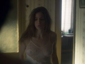 Марина Салас секси – Аче s01e05 (2019)