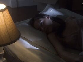 Клэр Форлани секси – Голос из прошлого (2007) #2