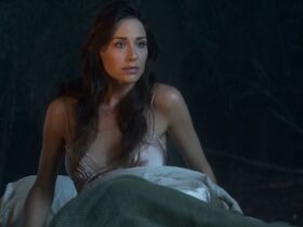 Клэр Форлани секси – Голос из прошлого (2007) #3