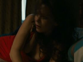 Анна Фрил секси – В тихом омуте s01e01 (2019) #6