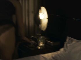 Холлидей Грейнджер голая – Захват s01e01 (2019) #6