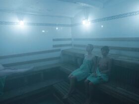 Элла Пернелл голая – Сладкая горечь s02e01-02 (2019)