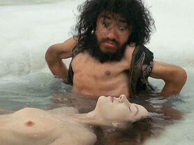 Сюзен Краули голая – Порожденный огнем (1987) #13