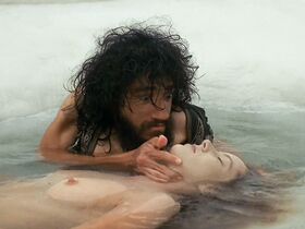 Сюзен Краули голая – Порожденный огнем (1987) #14