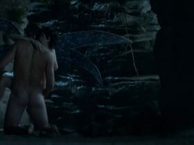 Кара Делевинь голая – Карнивал Роу s01e03 (2019) #3