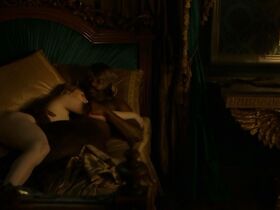 Тэмзин Мёрчант голая – Карнивал Роу s01e07-08 (2019) #9