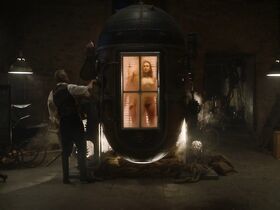 Сара Викерз голая – Хранители s01e04 (2019)