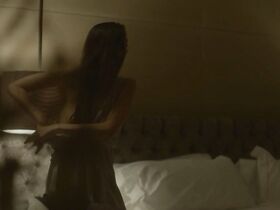 София Сисньега голая, другие – Здесь, на Земле s01e02, e05 (2018) #18