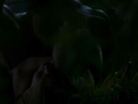 Анастасия Пустовит голая – Когда падают деревья (2018) #3