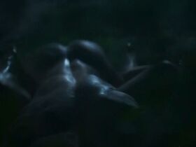 Анастасия Пустовит голая – Когда падают деревья (2018) #5