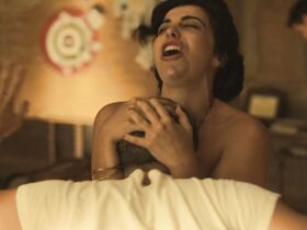 Сара Паллини – Уловка-22 s01e02 (2019) #6