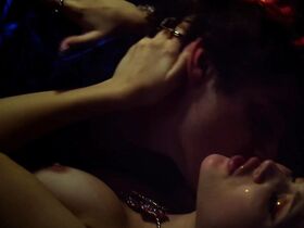 Келли Бёрглунд голая, другие – Апокалипсис сейчас s01e05 (2019) #10