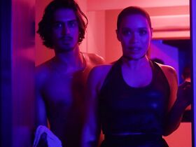 Келли Бёрглунд голая, другие – Апокалипсис сейчас s01e05 (2019) #15