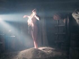 Катажина Буякевич голая – Старое предание. Когда солнце было богом (2003) #5