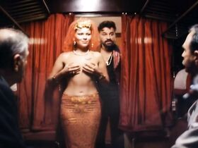 Радмила Щеголева голая – Белый костюм (1999) #7