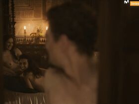 Клаудия Салас голая – Чума s02e01 (2018) #6