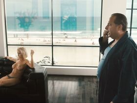 Сима Фишер голая – Казино Джек (2009) #3