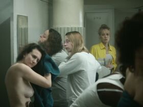 Элоди Фонтан секси – В ловушке s01e01-06 (2019) #18
