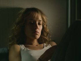 Элоди Фонтан секси – В ловушке s01e01-06 (2019) #4