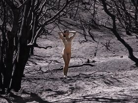 Николь Бренч голая – Гравитация (2014) #3