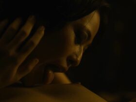 Оливия Ченг голая – Воин s01e01 (2019) #4