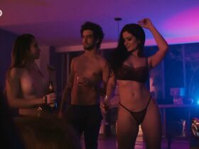 Набия Вилела секси – Секретная жизнь пар s02e03 (2019)