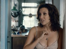 Антонелла Коста голая – Сухая Мартина (2018) #9