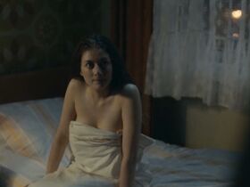 Эми Бенкенштайн голая – Крузо (2018) #3