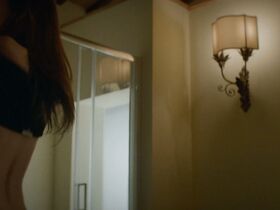 Эмили Ратаковски секси – Идеальная западня (2018) #3