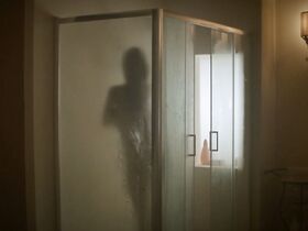 Эмили Ратаковски секси – Идеальная западня (2018) #4