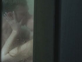 Паулина Чапко голая – Нелегалы s01e02 (2018) #2