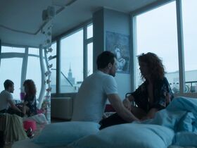 Маржена Покшивиньска голая – Ослепленный огнями s01e04 (2018) #12