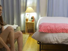 Дженнифер Миссони секси – Управляемые s01e02 (2017) #2