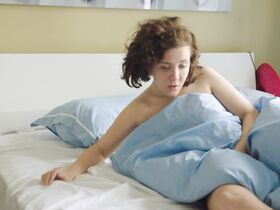 Эмили Николас секси – Белые парни s02e01 (2018) #4