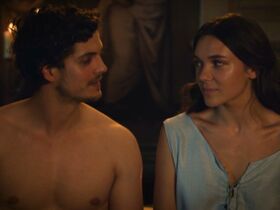 Синнёве Карлсен голая – Медичи: Повелители Флоренции s02e03 (2018) #2