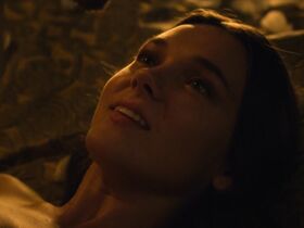 Синнёве Карлсен голая – Медичи: Повелители Флоренции s02e03 (2018) #5