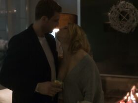 Эва Скибиньска секси – Ослепленный огнями s01e04 (2018)