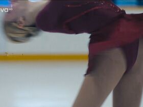 Ребека Лизлерова голая – Dáma a Král s03e05 (2018) #4