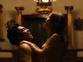 Тесса Иа голая – Нарко: Мексика s01e04-09 (2018) #3