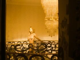 Тесса Иа голая – Нарко: Мексика s01e04-09 (2018) #8