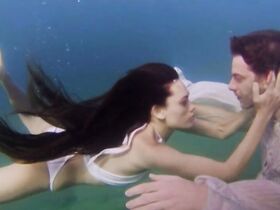 Наталия Уорнер секси – Научиться дышать (2016) #3