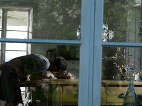 Лиза Карлстрем голая – Инспектор и море s01e14 (2013) #2