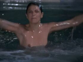 Стефани Пастеркамп голая – Кабульская кухня s01e02 (2012) #6