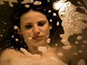 Нора Хюц секси – Mephisto-Effekt (2013) #2