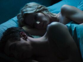 Анна Слю секси – Подбросы (2018) #11